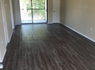 101 Lake Ave NE APT 223, Largo, FL 33771