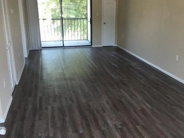 101 Lake Ave NE APT 223, Largo, FL 33771