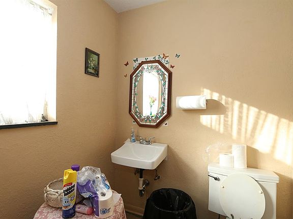 4th image of 2119 Keenan Ave