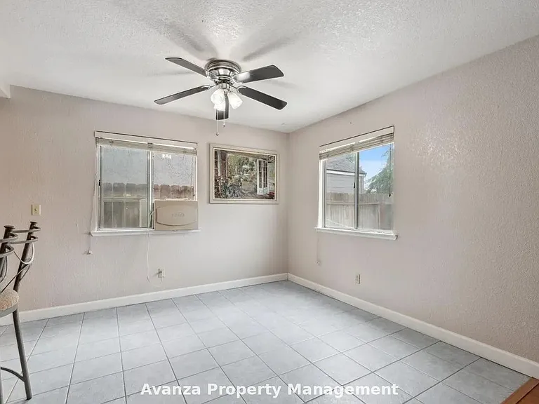 4129 W Regency Ave — Photo 12