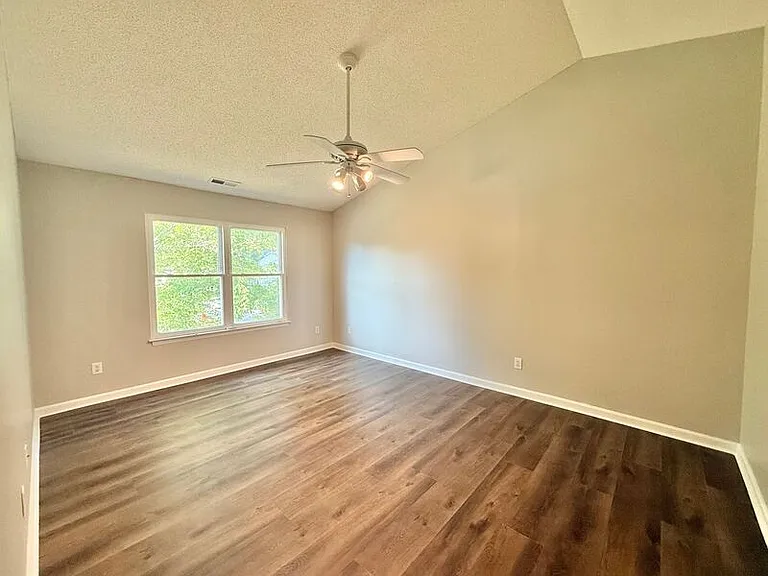 301 Siena Dr — Photo 14