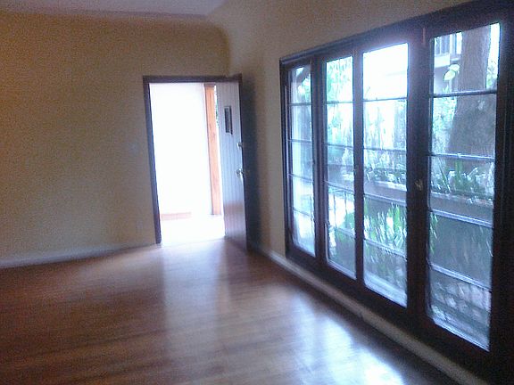 4th image of 6111 Romaine St #5