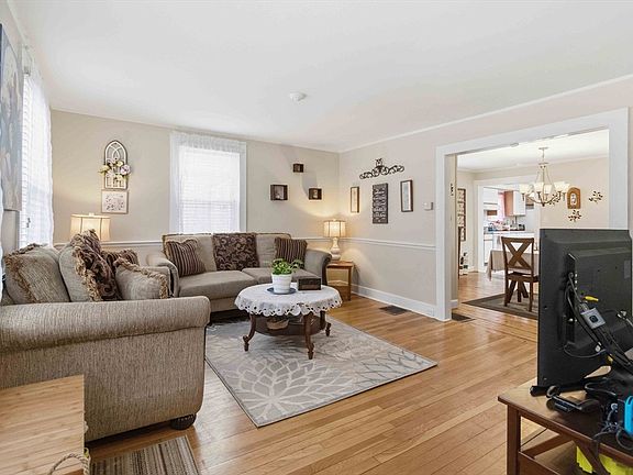 4th image of 43 Forrester St APT 1