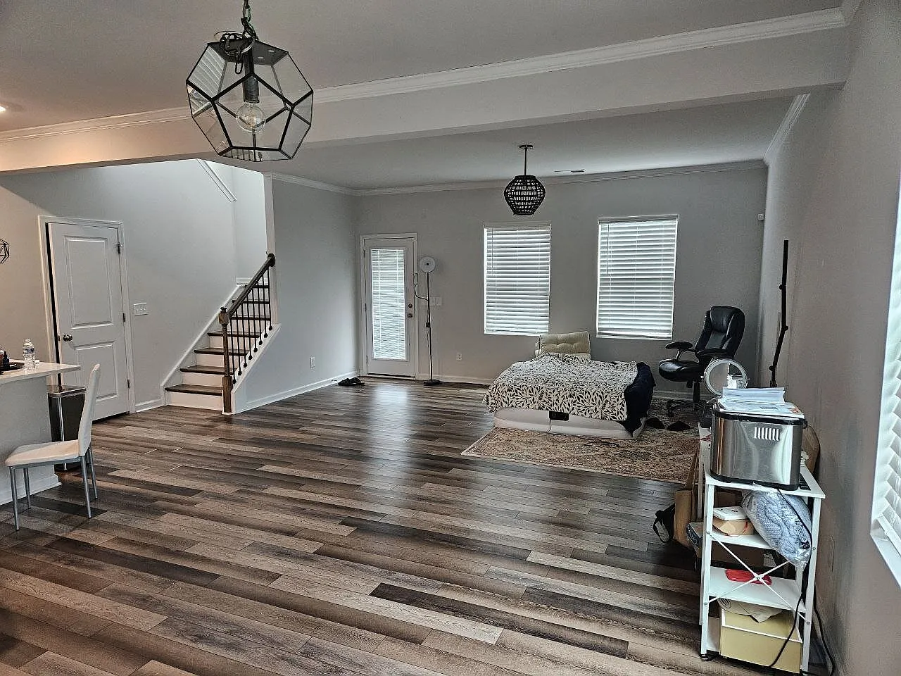 3 bed, 2.5 bath, 2067 sqft, $2,129 — Photo 3
