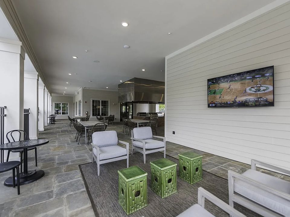 1st image of 1201 Ashford Cir #10-303