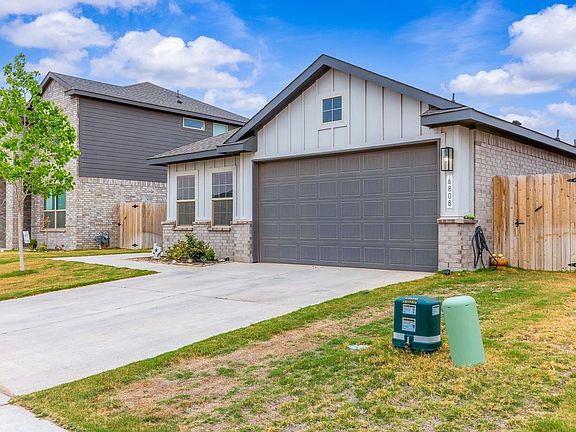 2nd image of 6808 Cape Dyer Ln