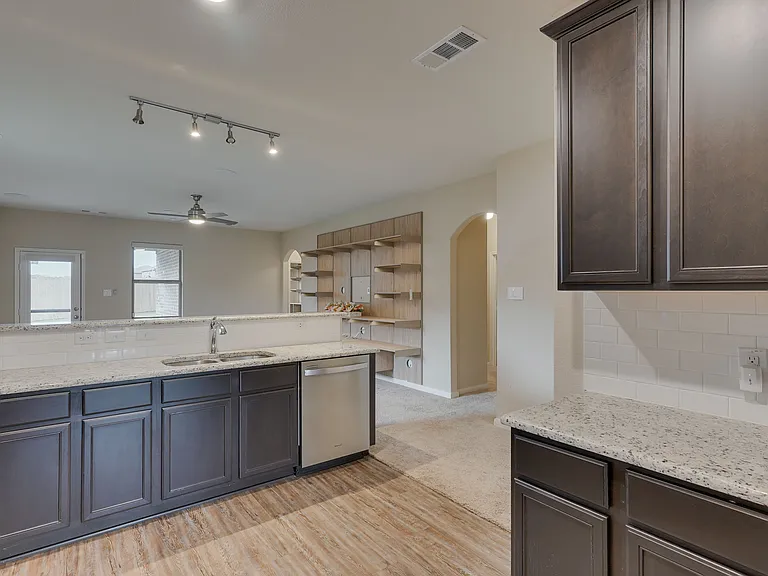 1517 Hill Top Ct — Photo 24