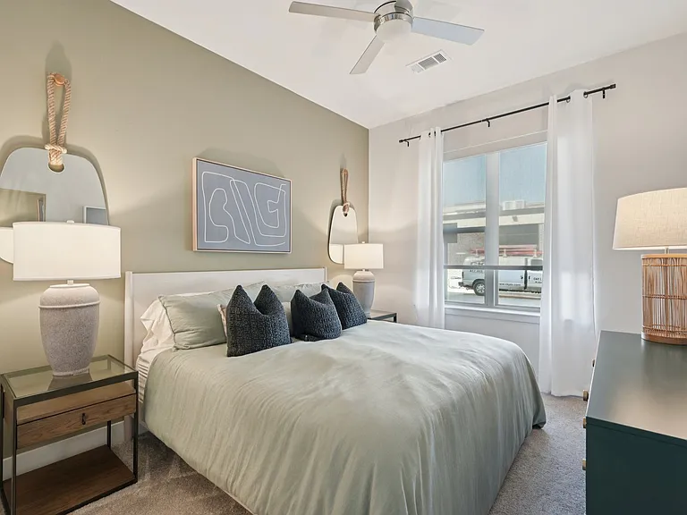 Luxia Preston — Photo 12
