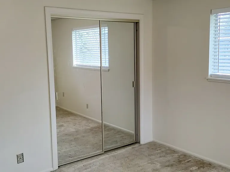 508 W Dakota Ave — Photo 12