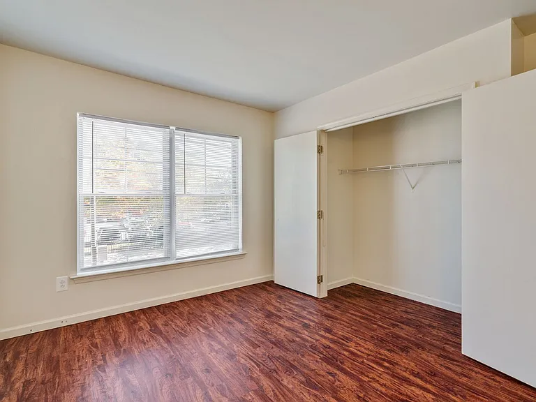4100 Brown St — Photo 11