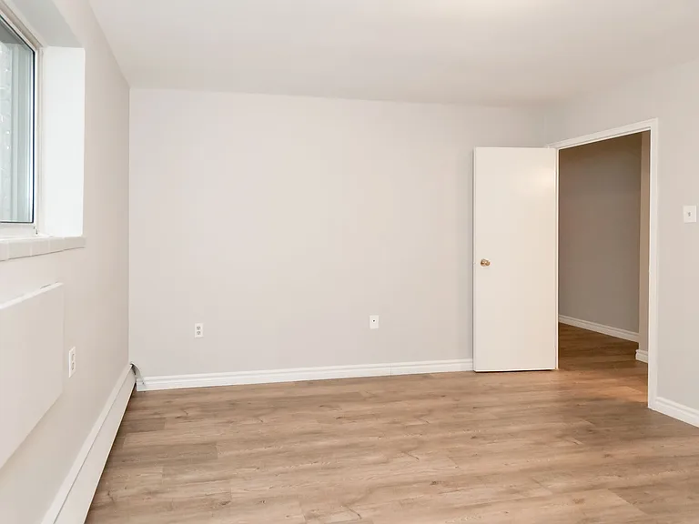 1223 Richmond St — Photo 13