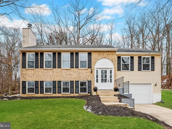 12802 Lampton Ln, Fort Washington, MD 20744