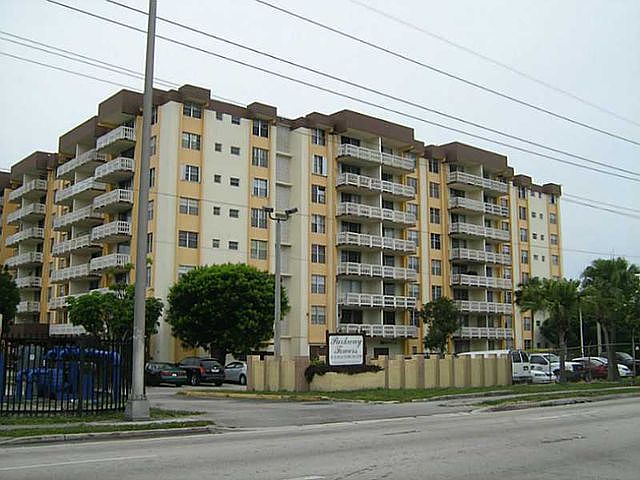 1st image of 15600 NW 7th Ave APT 408