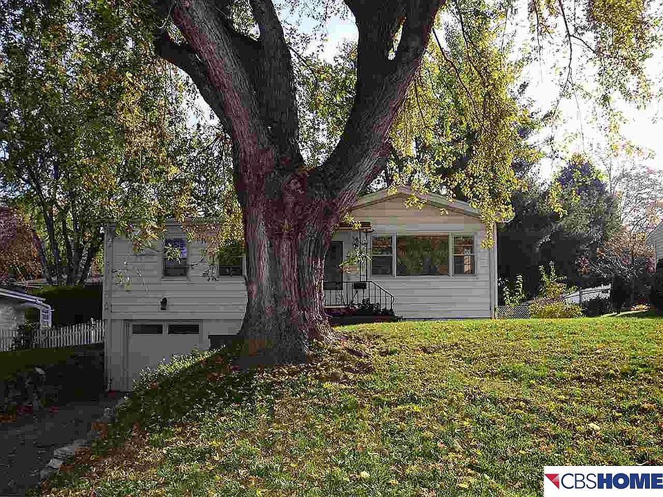 1st image of 621 S 67th Ave