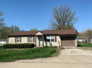 1050 S Union St, Paxton, IL 60957