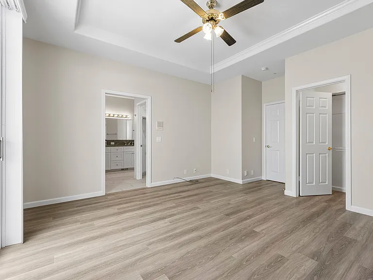 560 Diana Ave — Photo 35