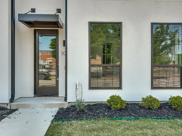 4808 San Jacinto St #203 — Photo 2