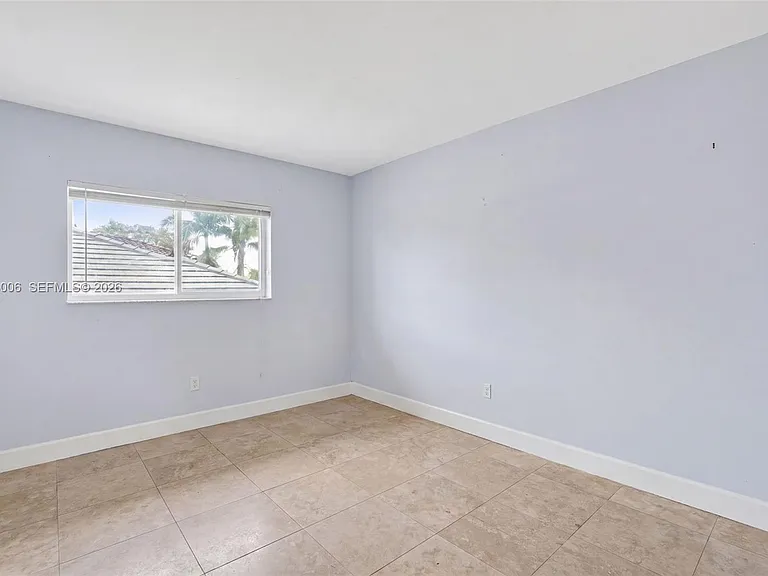 14102 SW 167th Ter — Photo 17