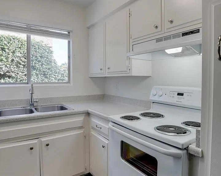 Wave Crest- Apartment — Photo 16
