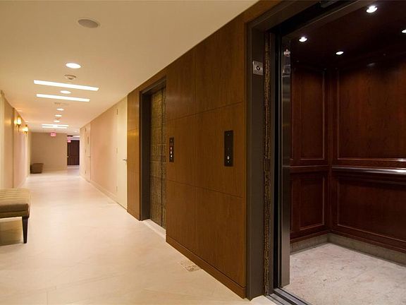 5th image of 5001 Woodway Dr Penthouse Penthouse 2