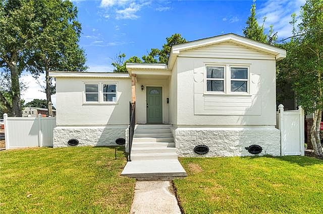 1st image of 3133 41st St