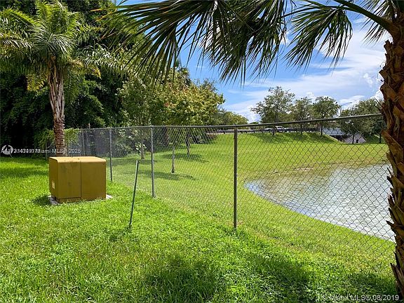 3rd image of 9741 Fontainebleau Blvd #H208