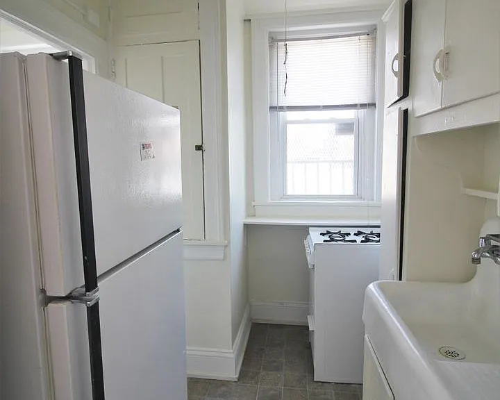 Avon Apartments — Photo 27