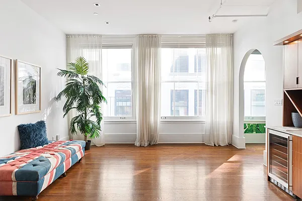 Sold by Compass | media 8