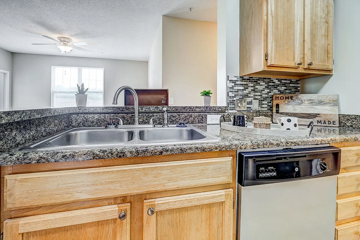 Heather Park Apartment Homes — Photo 2