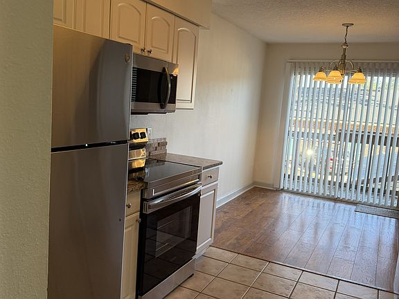 3rd image of 1800 Park Ave APT 360