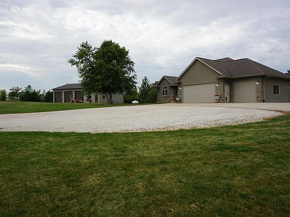 5th image of 32191 Timber Ridge Dr