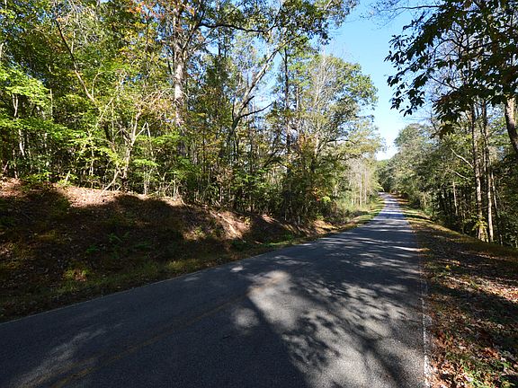 3rd image of 698 Gilchrist Rd