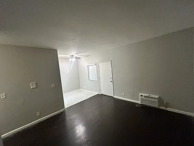 13740 Vanowen St #104 — Photo 7