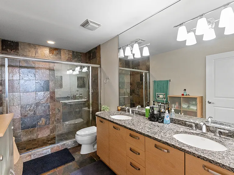 1225 W Morse Ave #304 — Photo 8