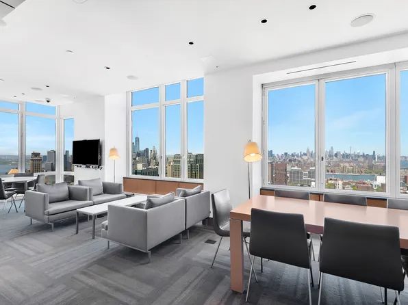 388 Bridge Street image 17 of 23