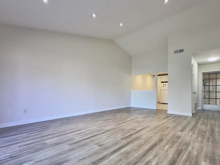 11243 Village 11 — Photo 3