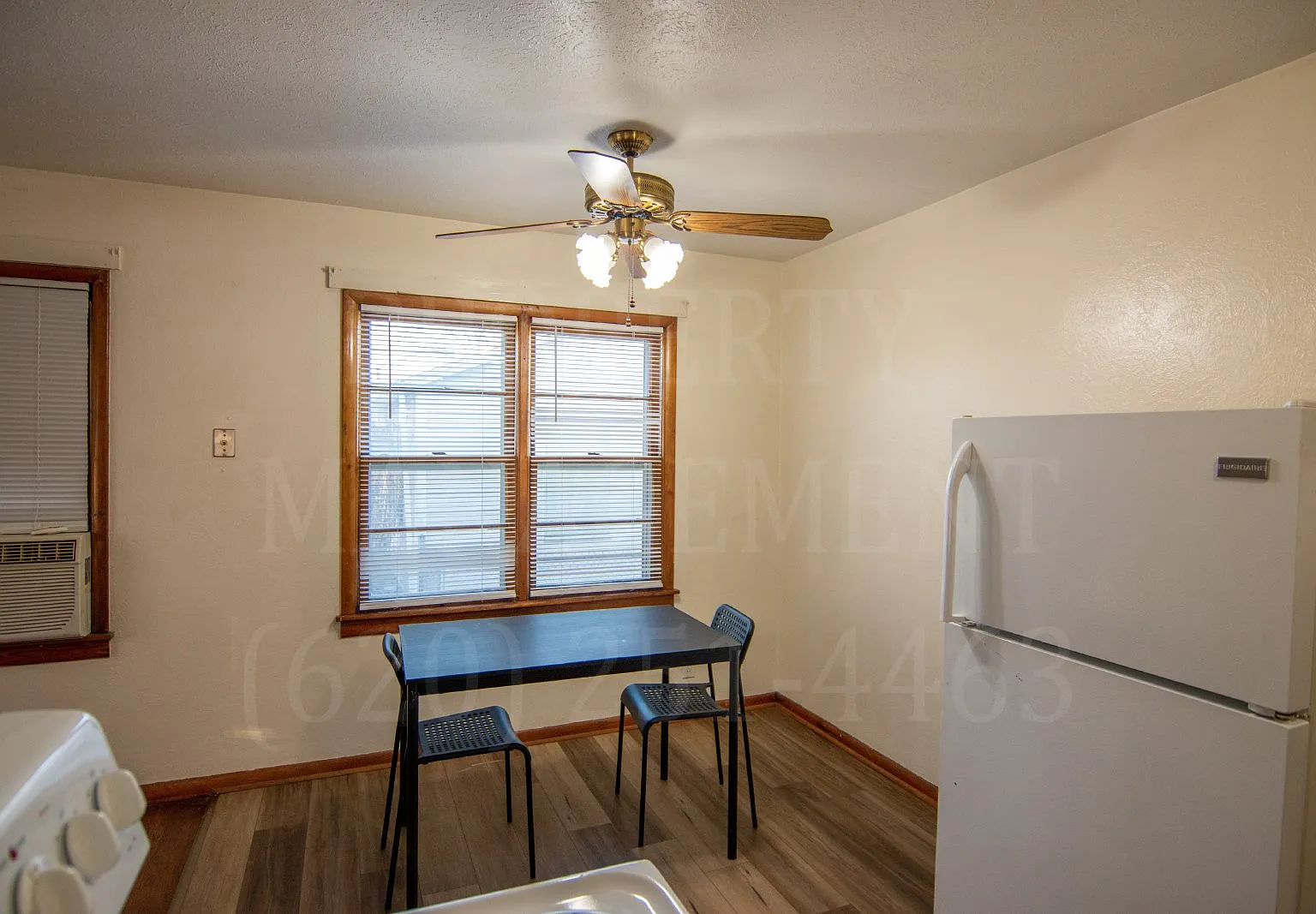 2 bed, 1.0 bath, 700 sqft, $800 — Photo 3