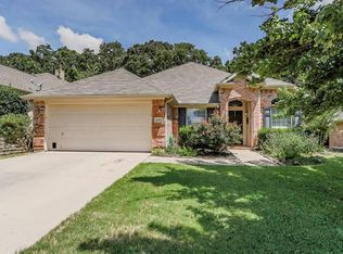 1657 Knoll Ridge Cir, Corinth, TX 76210