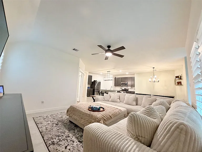4724 Peony Green Dr — Photo 23