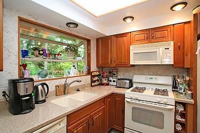 5th image of 1131 180th St SW