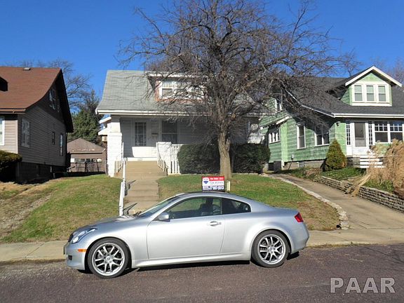 2nd image of 1327 E Hillcrest Pl