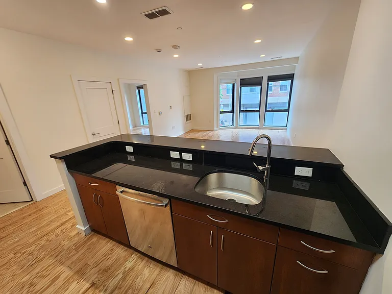 7 Miner St #3 — Photo 3