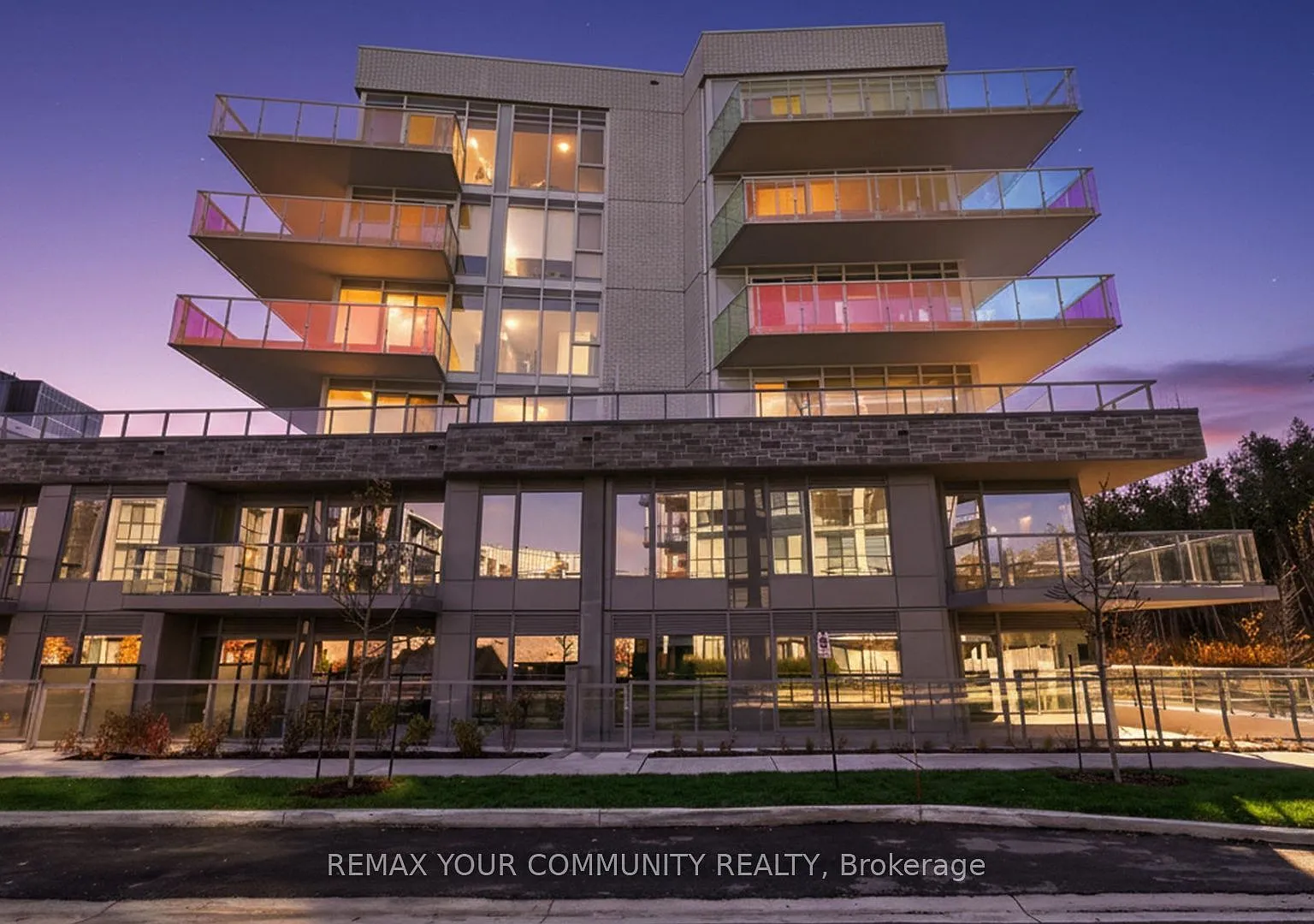 2 bed, $2,900 — Photo 1
