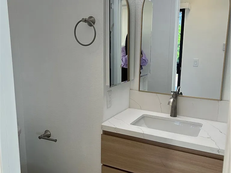 396 W Dryden St #201 — Photo 15