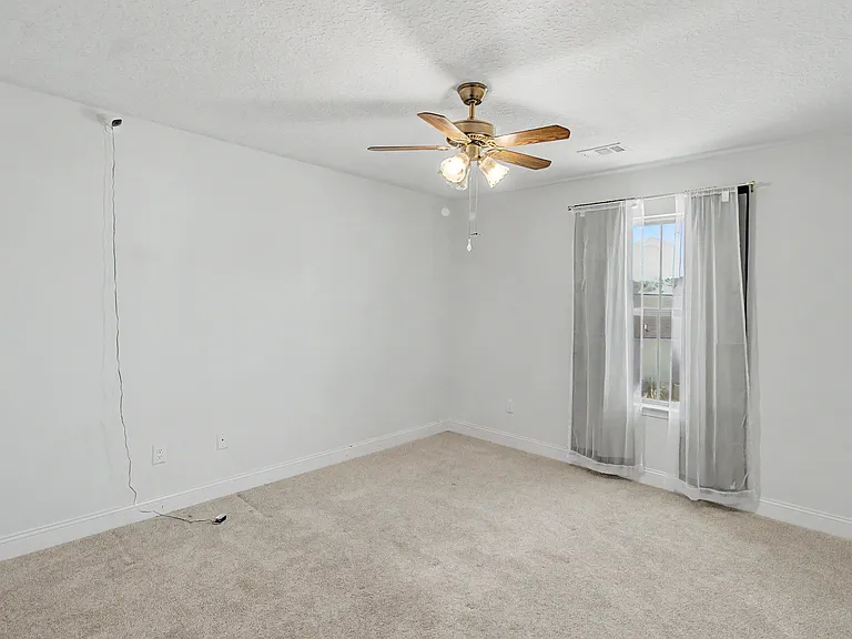 965 Meloney Dr — Photo 15