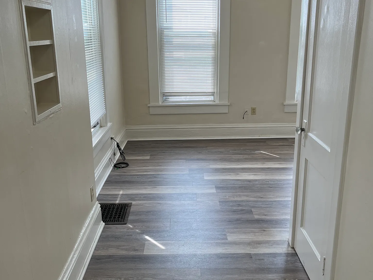 1 bed, 450 sqft, $725 — Photo 2