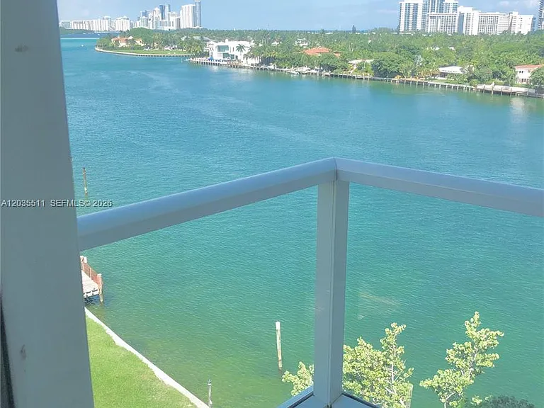 9901 E Bay Harbor Dr #802 — Photo 1