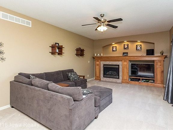 5th image of 635 SE Carefree Ln