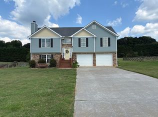 8250 Mountain Glen Dr, Clermont, GA 30527
