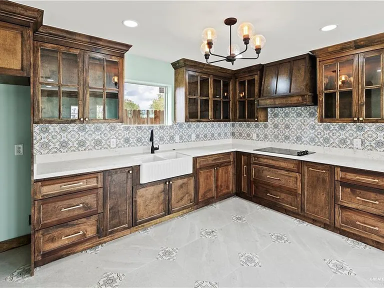 1401 E Karen St #B — Photo 5
